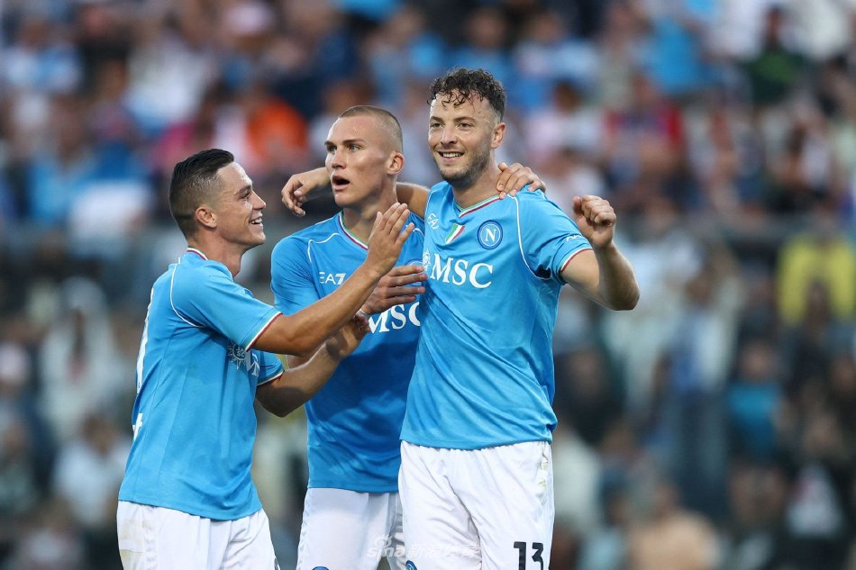 攻和稳健的 攻和稳健的